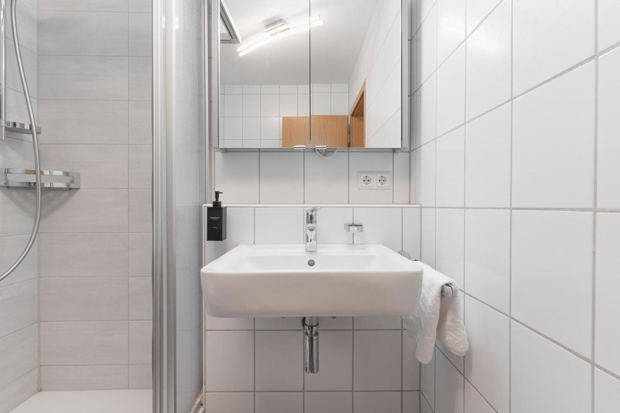 Untersee-Suite Istayunixi Seenaehe-Terrasse-Workspace-Netflix-Parkplatz Radolfzell am Bodensee Exterior photo